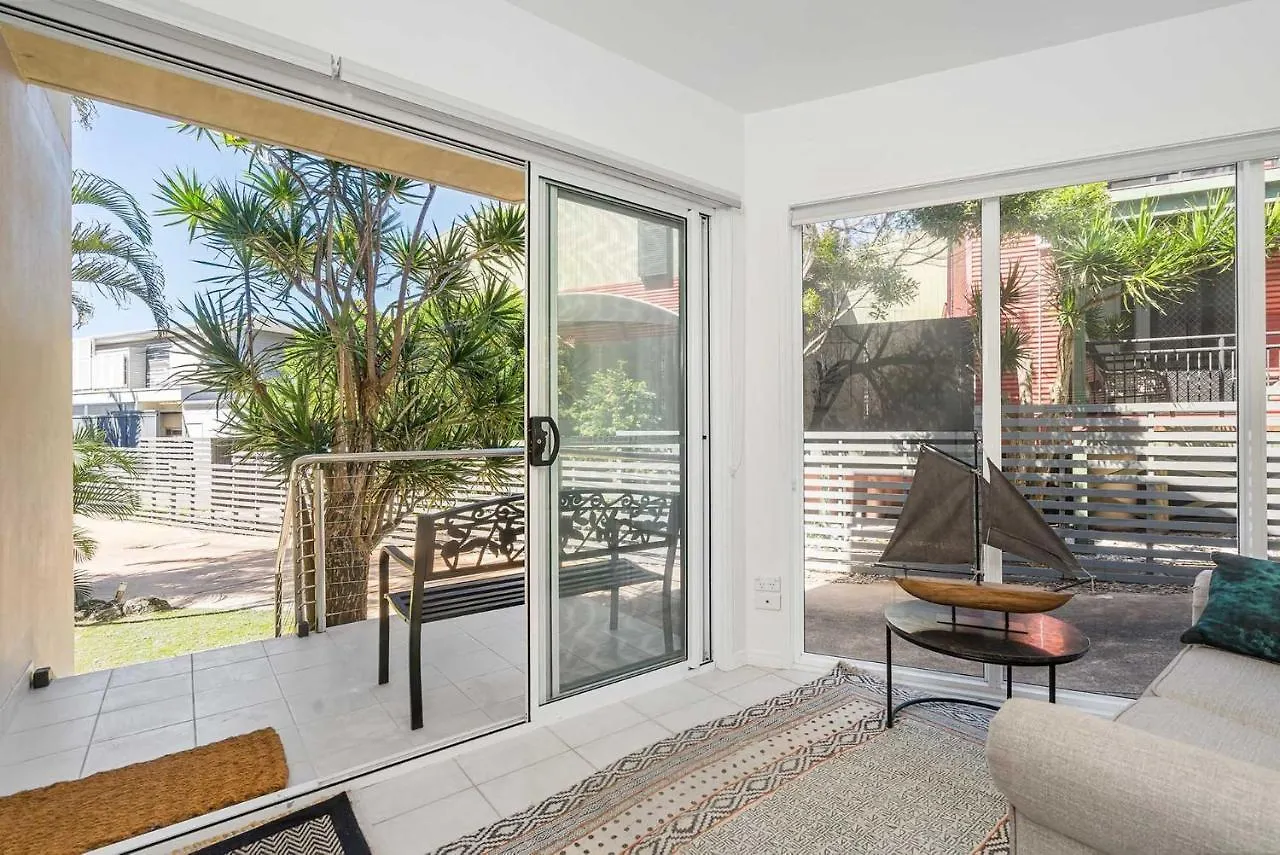 Holiday home A Perfect Stay - Pelican Point Lennox Head
